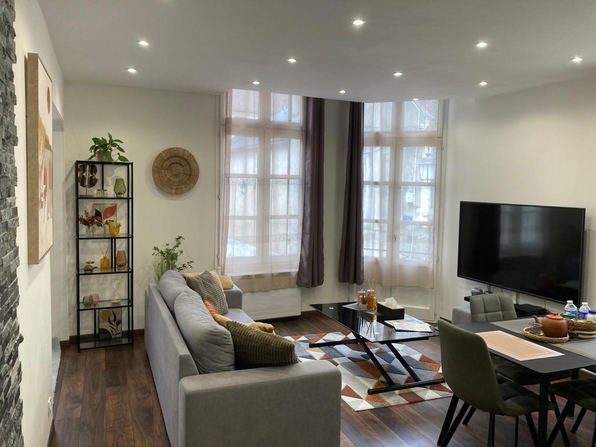 Joli Appart F2, Les 3 Croissants, Centre Ville Sens Exterior photo
